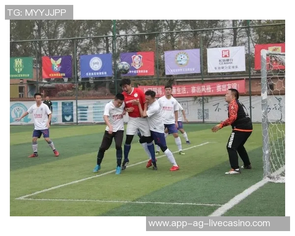 天山雪豹足球队奋勇拼搏展现团队精神与竞技风采的壮丽篇章 天山雪豹足球队奋勇拼搏展现团队精神与竞技风采的壮丽篇章